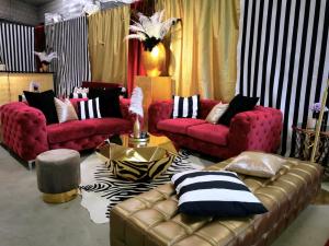 Diamond Loungetisch gold 2